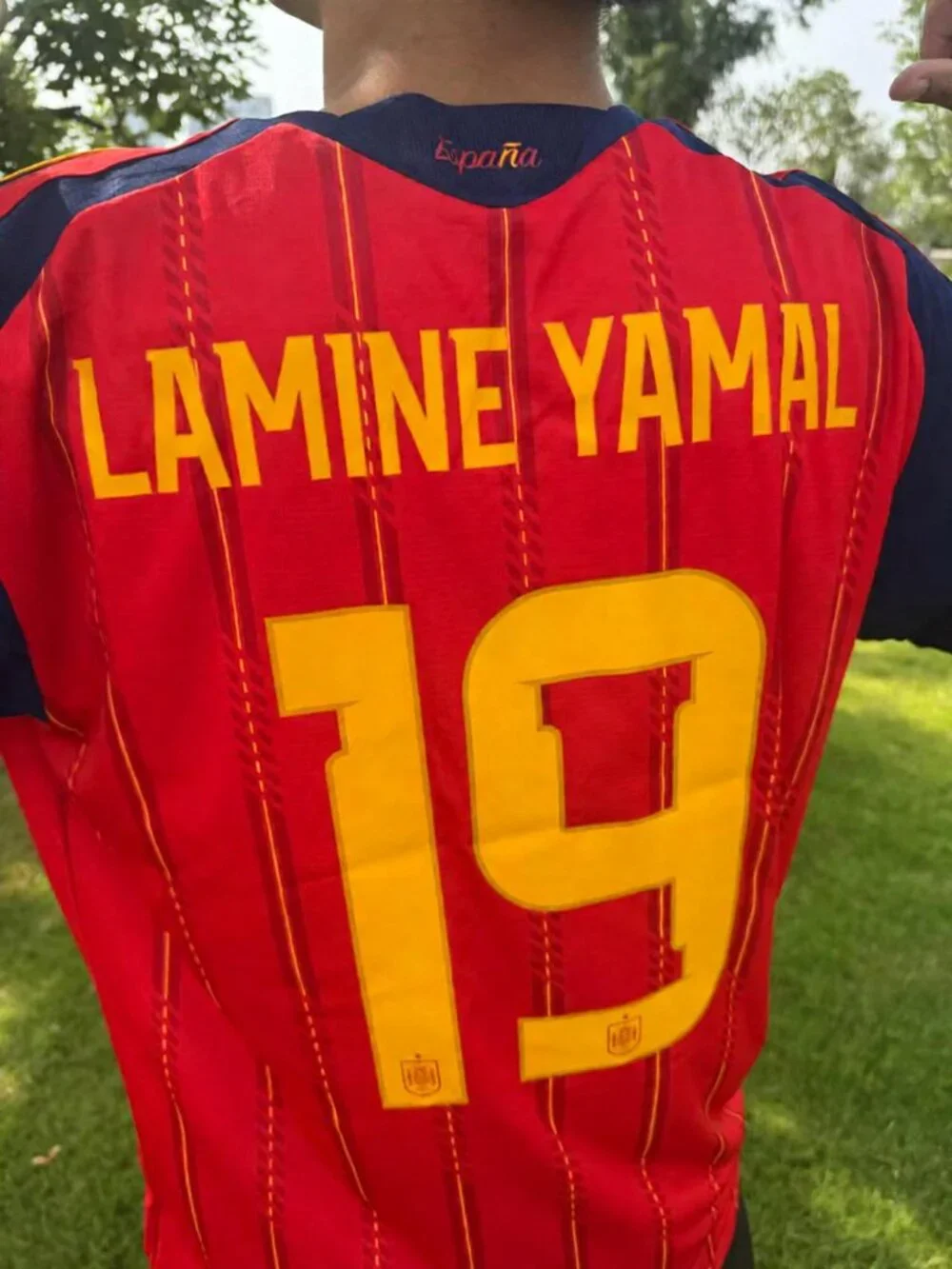 Blokecore Spain Soccer Jersey #19 Lamine Yamal-Actual photos of the item worn - Picture 2 of 2